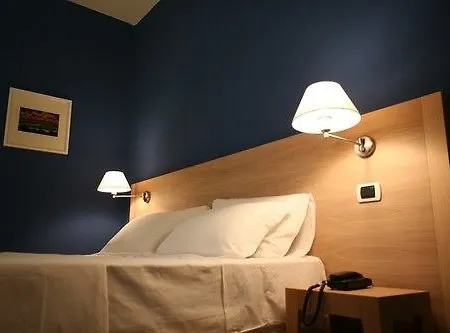 ホテル Al Nuovo Porto 3*