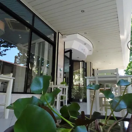 Al Nuovo Porto Hotel 3*